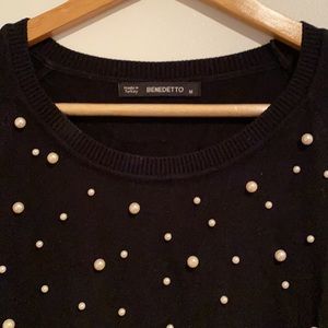 Pearl black lightweight sweater